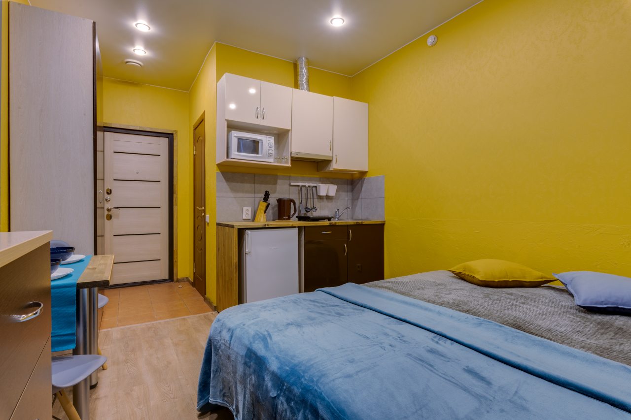 Двуспальная кровать