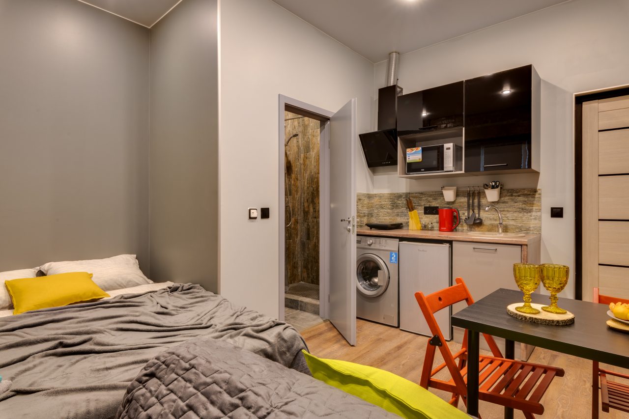 Двуспальная кровать