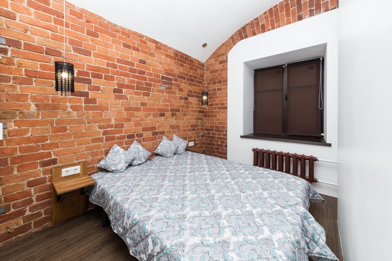 Двуспальная кровать