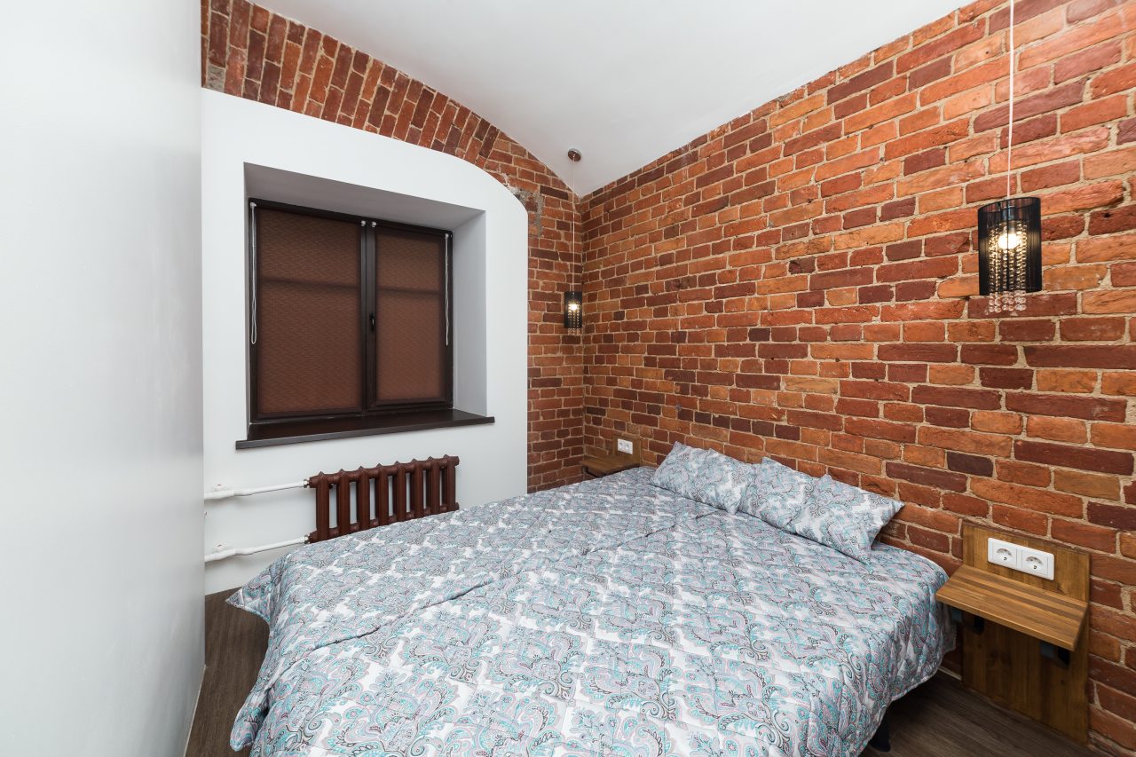 Двуспальная кровать