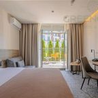 Улучшенный (Улучшенный номер с одной большой кроватью ПРОМО), Отель GREENGATE HOTEL&SPA