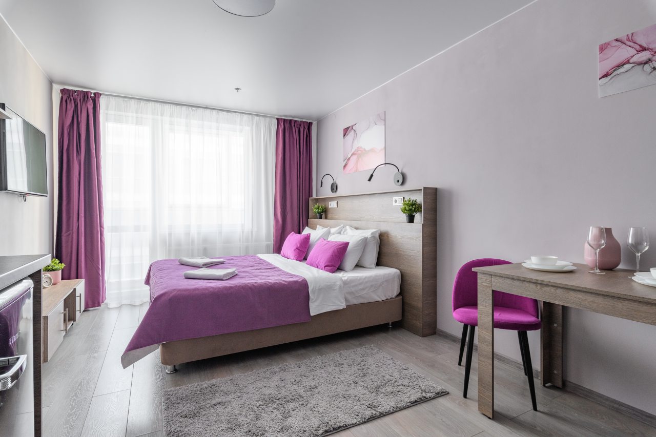 Двуспальная кровать