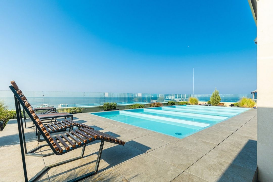 Панорамный бассейн, Апартаменты 3 кмн. с панорамным видом на Дендрарий и Море