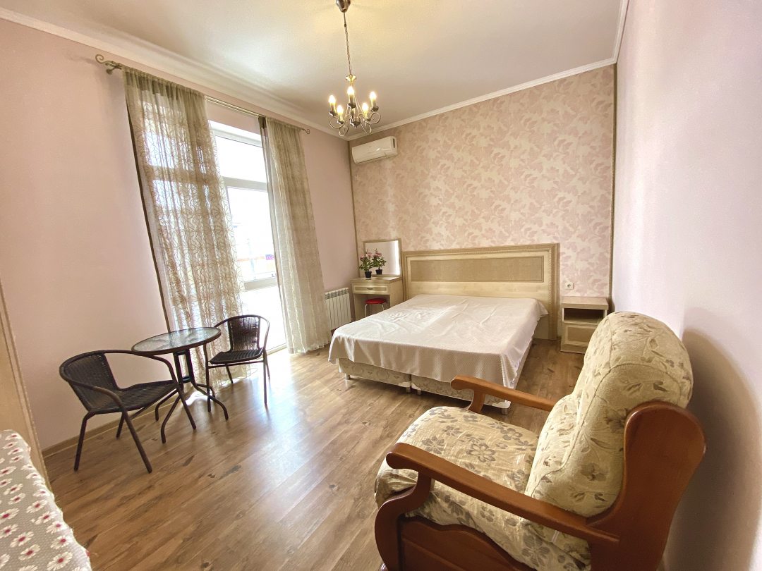 Апартаменты (Апартаменты   вид на горы ( 2х спальная или 2 односпальных)) апарт-отеля Red Rose, Сириус