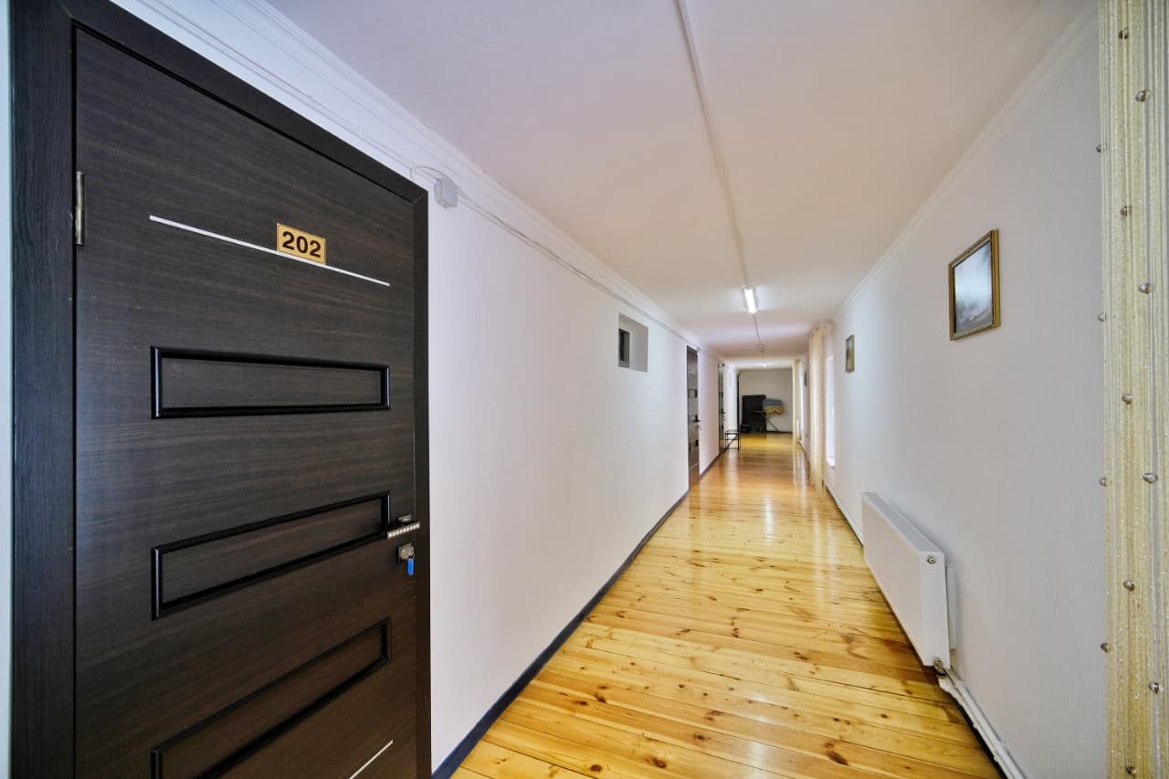 Трехместный (Семейный номер с балконом,с телевизором и видом на горы), База отдыха Архыз Сити Софийская поляна