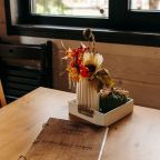 Осенняя композиция в домике