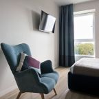 Двухместный (Комфортная студия с панорамными окнами (Синяя)), Апартаменты Pavlov на Уральской