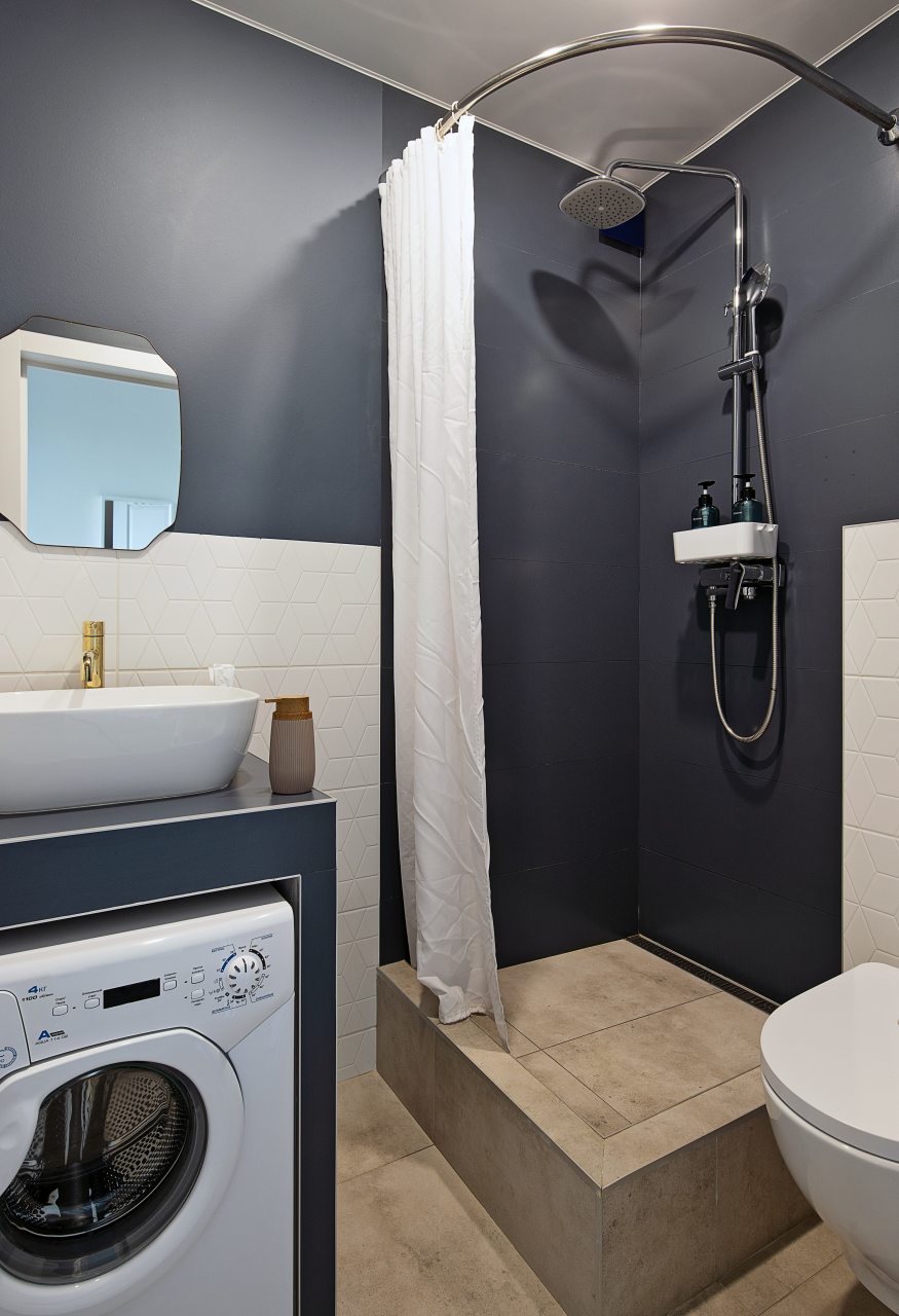 Двухместный (Комфортная студия с панорамными окнами (Синяя)), Апартаменты Pavlov на Уральской