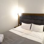 Двухкомнатный номер с сауной и джакузи. Спальня.