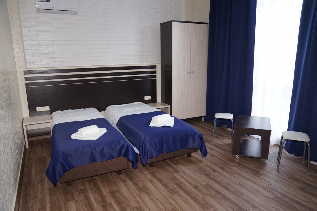 Двухместный (Комнаты с двумя односпальными кроватями и ванной комнатой) гостевого дома GurGur, Гурзуф