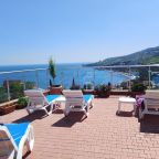 Терраса для загара, Гостевой дом GurGur