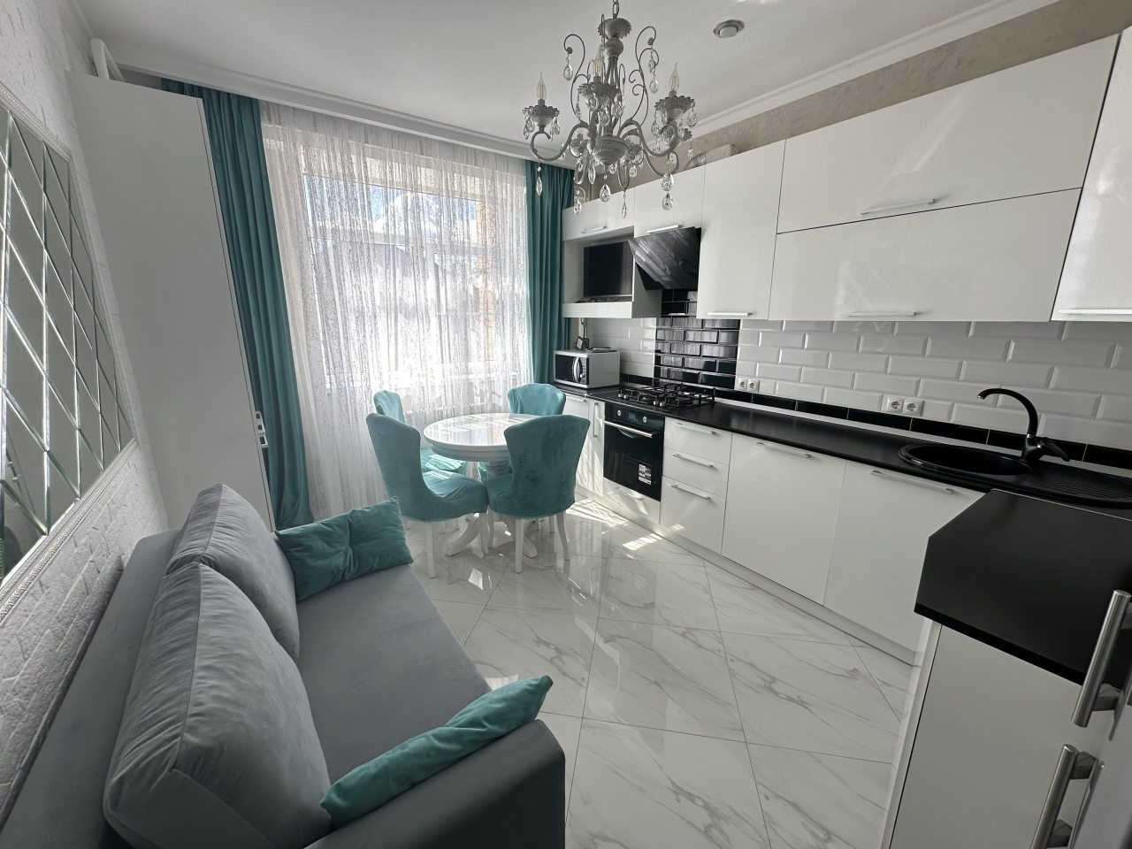 Апартаменты (Чкалова 37, кв. 16), Квартира на улицы Чкалова 37