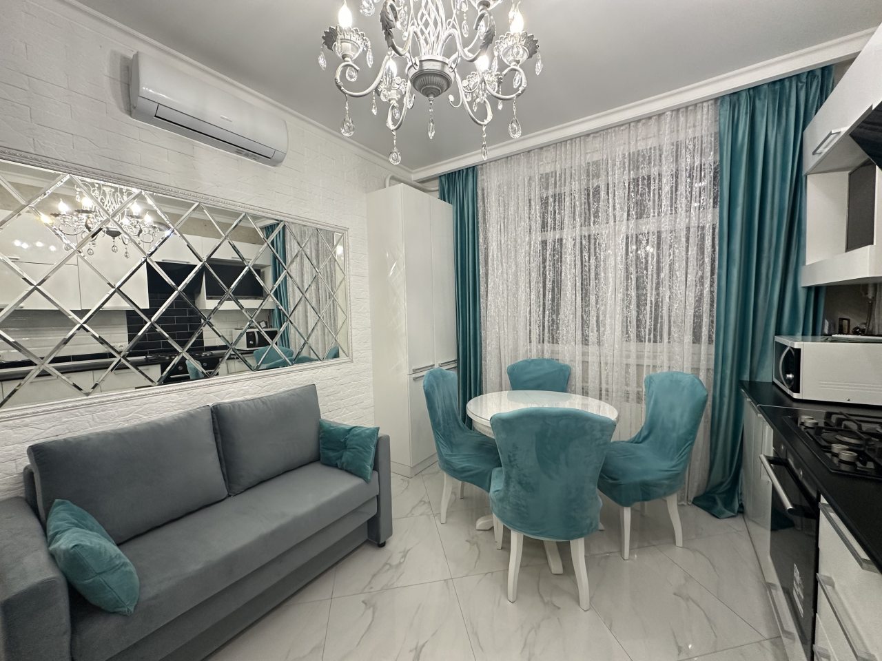 Апартаменты (Чкалова 37, кв. 16), Квартира на улицы Чкалова 37