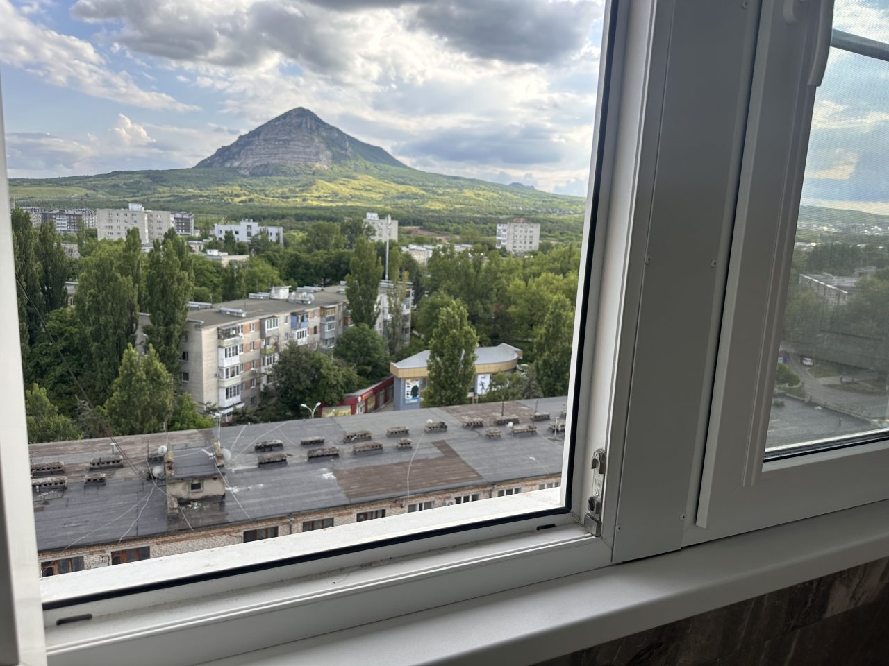 Апартаменты (Люкс Чкалова 37, кв. 127 с видом на гору Змейка), Квартира на улицы Чкалова 37