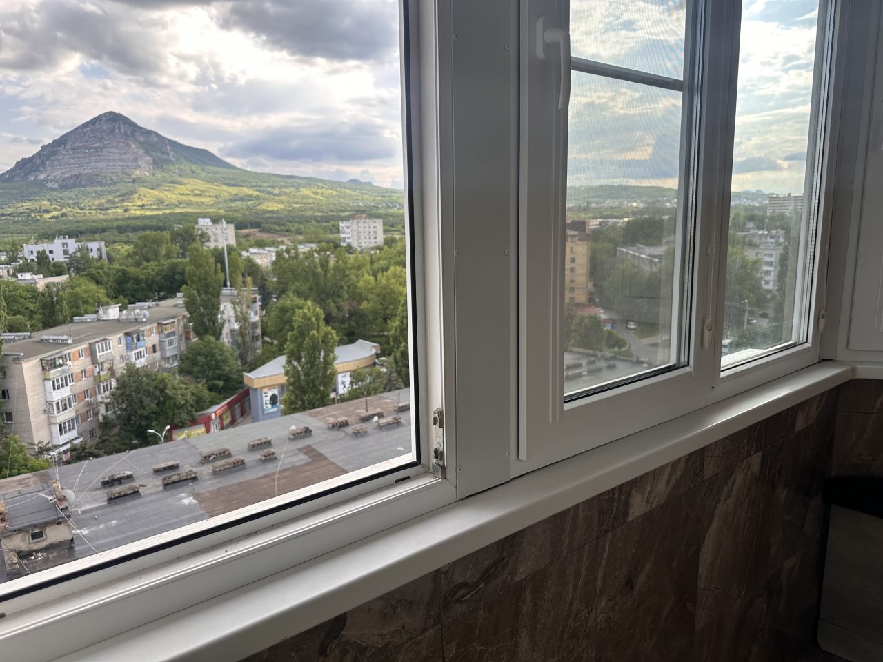 Апартаменты (Люкс Чкалова 37, кв. 127 с видом на гору Змейка), Квартира на улицы Чкалова 37