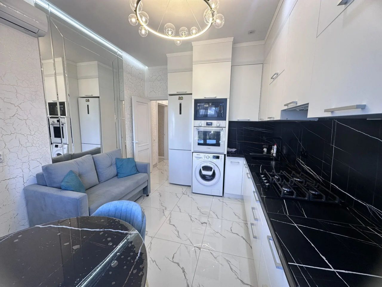 Апартаменты (Люкс Чкалова 37, кв. 127 с видом на гору Змейка), Квартира на улицы Чкалова 37