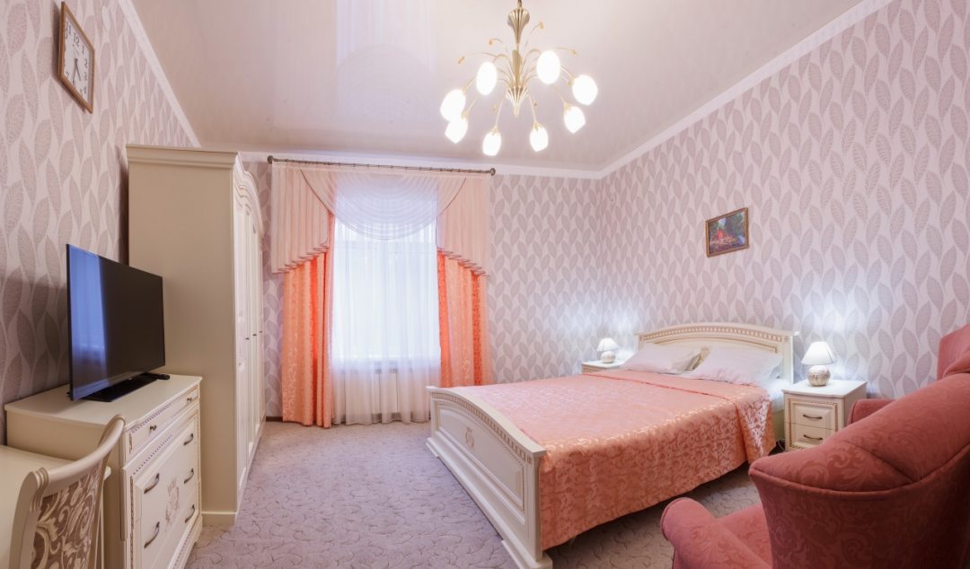 Двухместный (Стандарт с двухспальной кроватью) гостиницы Невский, Буденновск