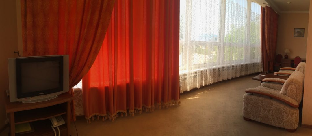 Люкс (Люкс окно панорама) гостиницы Невский, Буденновск