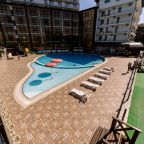 Детский бассейн, Отель Brass Family