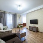 Семиместный (Пять Звезд Большая Квартира), Апартаменты Пять Звезд Большая Квартира