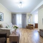 Семиместный (Пять Звезд Большая Квартира), Апартаменты Пять Звезд Большая Квартира