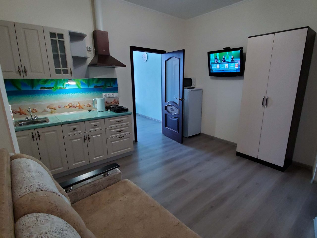 Четырехместный (Двухкомнатный люкс с кухней (вид на море)), Апарт-отель Жуковка