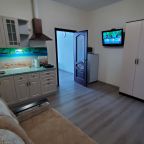 Четырехместный (Двухкомнатный люкс с кухней (вид на море)), Апарт-отель Жуковка