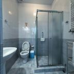 Четырехместный (Двухкомнатный люкс с кухней (вид на море)), Апарт-отель Жуковка