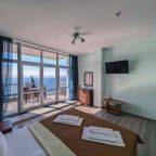 Пятиместный (Улучшенный двухкомнатный люкс), Апарт-отель Жуковка