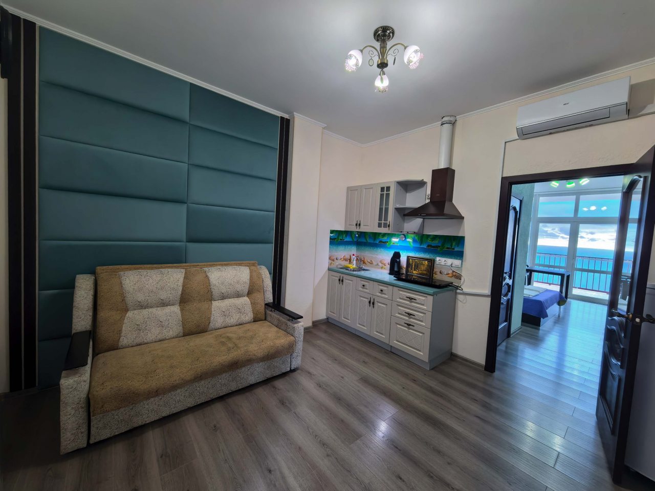 Четырехместный (Двухкомнатный люкс с кухней (вид на море)), Апарт-отель Жуковка