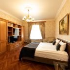 Апартаменты (Люкс), Квартира Марсово поле