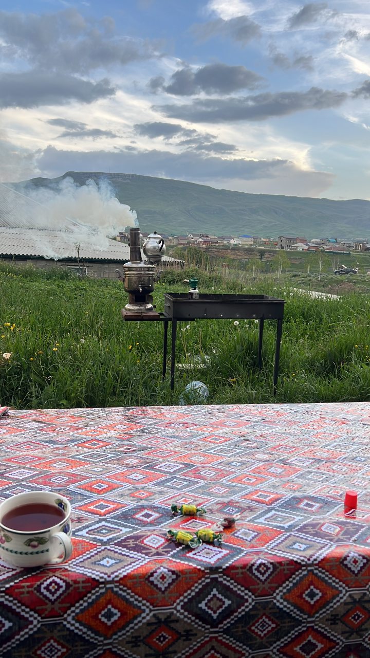 Полулюкс (У водопада Тобот  полулюкс), Гостиница У водопада Тобот