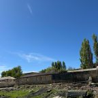 Полулюкс (У водопада Тобот  полулюкс), Гостиница У водопада Тобот