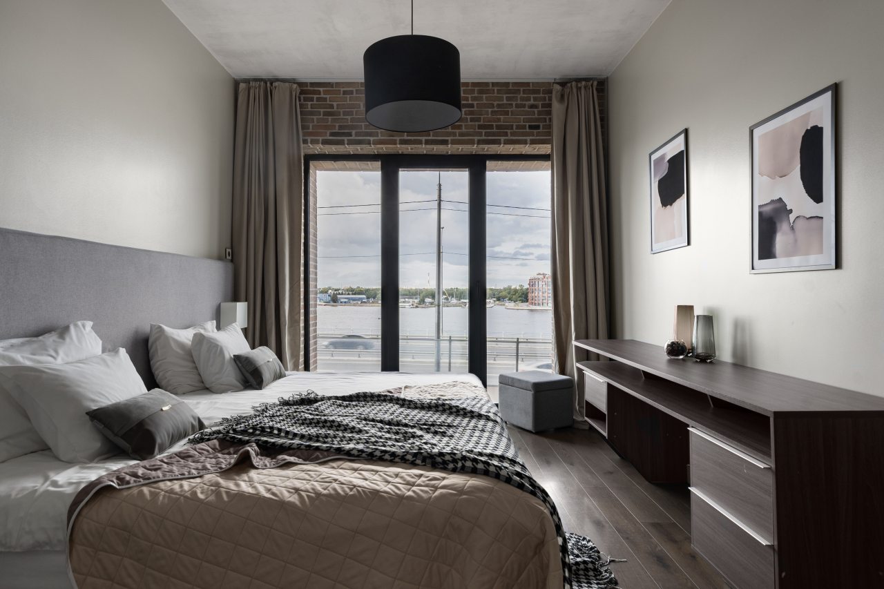 Апартаменты (Lux апартамент для 4-х гостей с видом на реку) апарт-отеля SV Loft Apartments, Санкт-Петербург