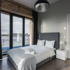 Апартаменты (Family апартамент для 6-ти гостей с видом на реку), Апарт-отель SV Loft Apartments