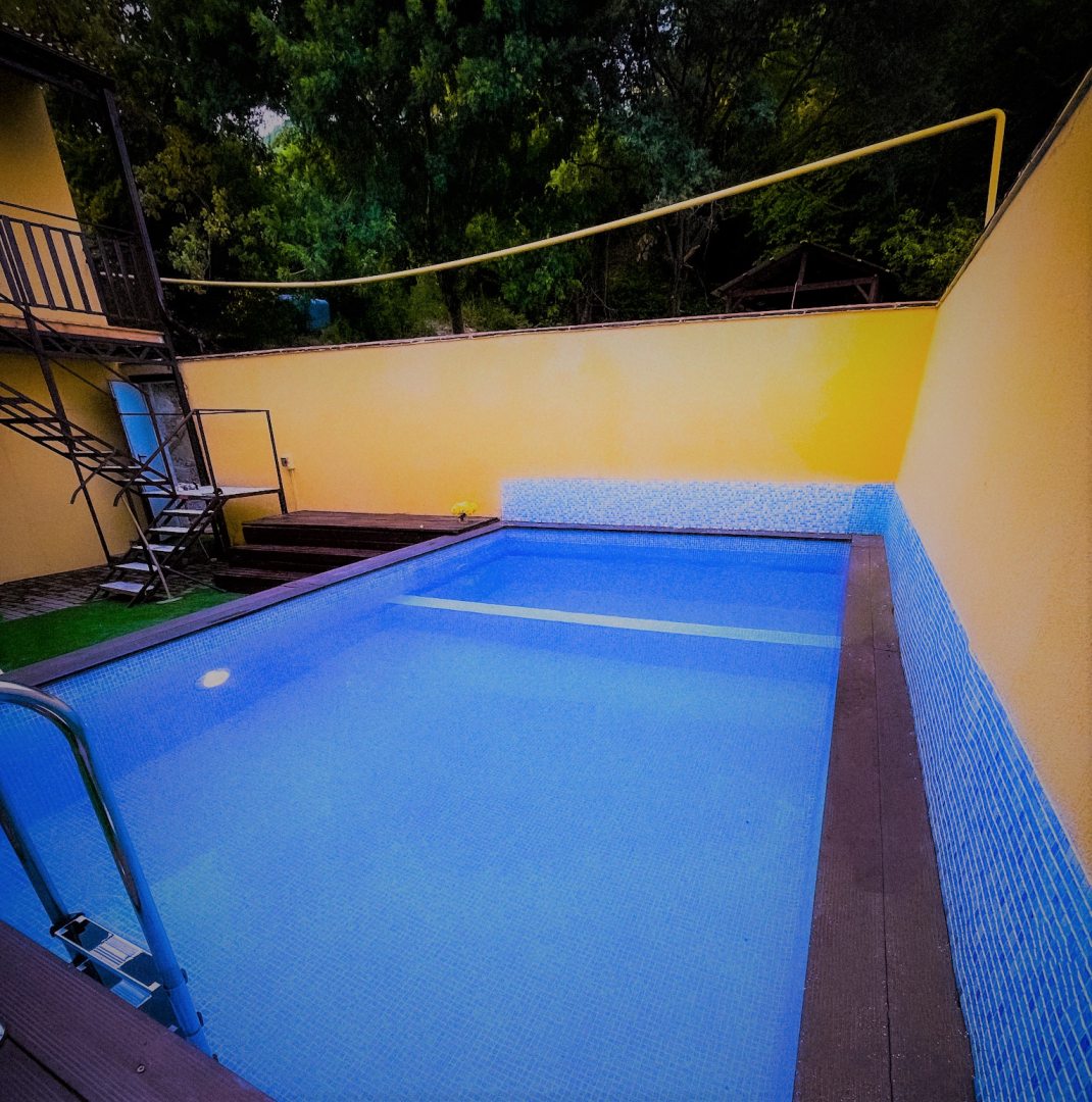 Открытый плавательный бассейн, Гостевой дом Villa Alta