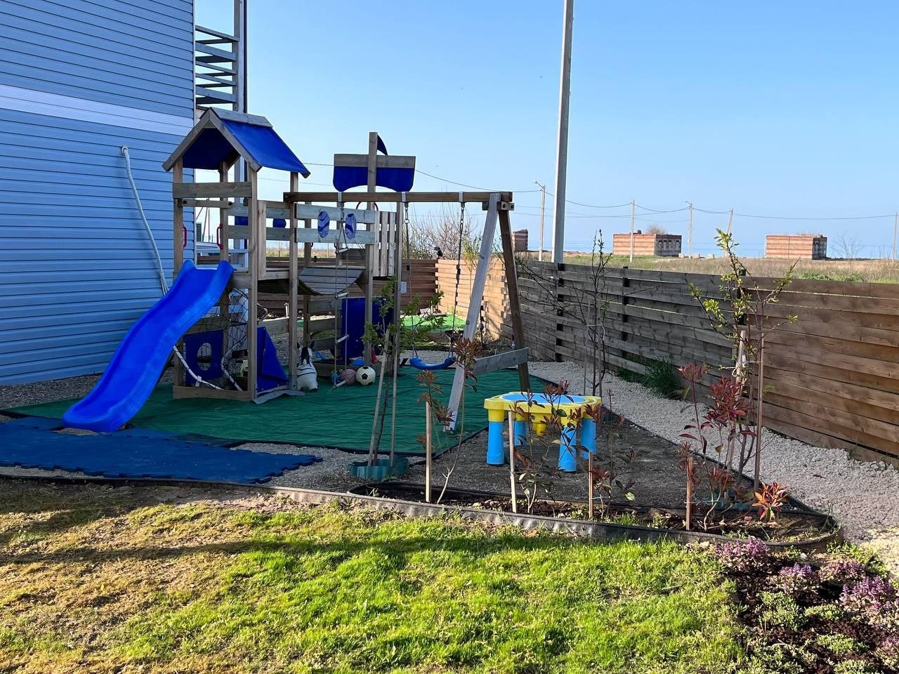 Детская площадка Корабль, Гостевой дом нА\'Море