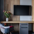 Рабочее место, телевизор со Смарт тв