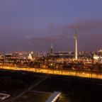 Панорамные окна с восхитительными видами на Парк Победы