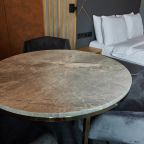 Обеденная зона  у видового окна