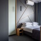 Удобная кровать с ортопедическим матрасом