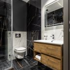 Уютный санузел с дущем