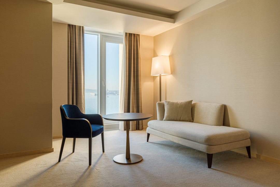 Двухместный (Делюкс с видом на море | 1 большая кровать| доступ в Представительскую гостиную), VLADIVOSTOK Grand Hotel & SPA