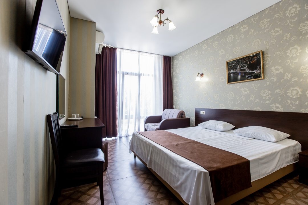 Двухместный (Стандартный 2-х местный номер без балкона) гостиницы Кардинал, Лазаревское