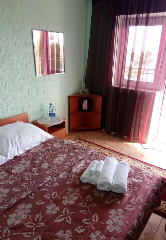 Двухместный (Эконом с общей кроватью) гостевого дома GREEN HOUSE, Межводное, Крым