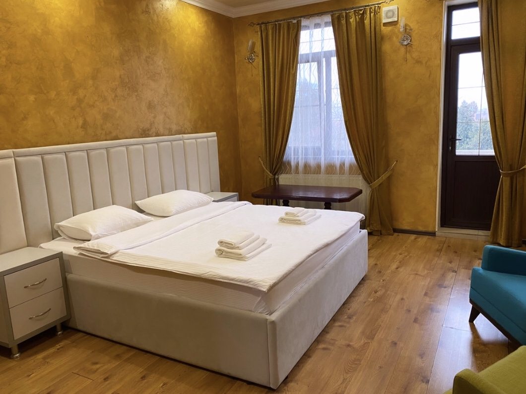 Двухместный (Люкс) отеля Royal, Краснодар