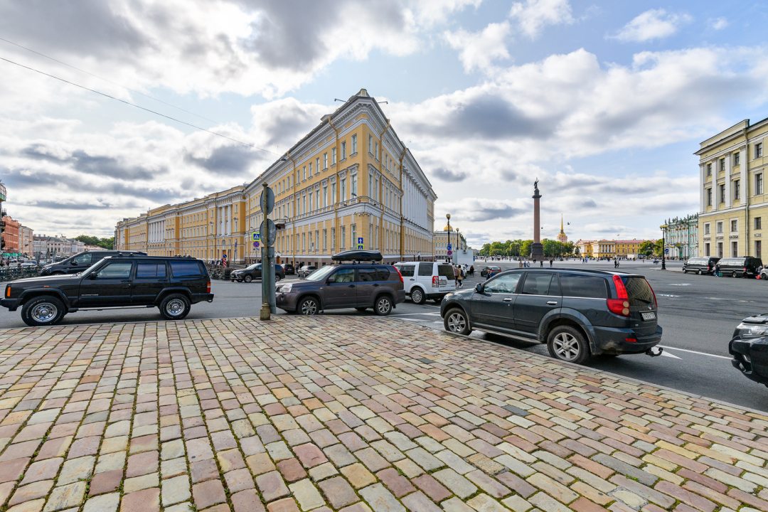 Уличная парковка, Мини-отель Sutki Rent у Дворцовой площади