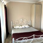 Люкс (Двухкомнатный люкс с балконом и видом на море), Гостевой дом Санни Хаус