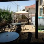 Люкс (Двухкомнатный люкс с балконом и видом на море), Гостевой дом Санни Хаус