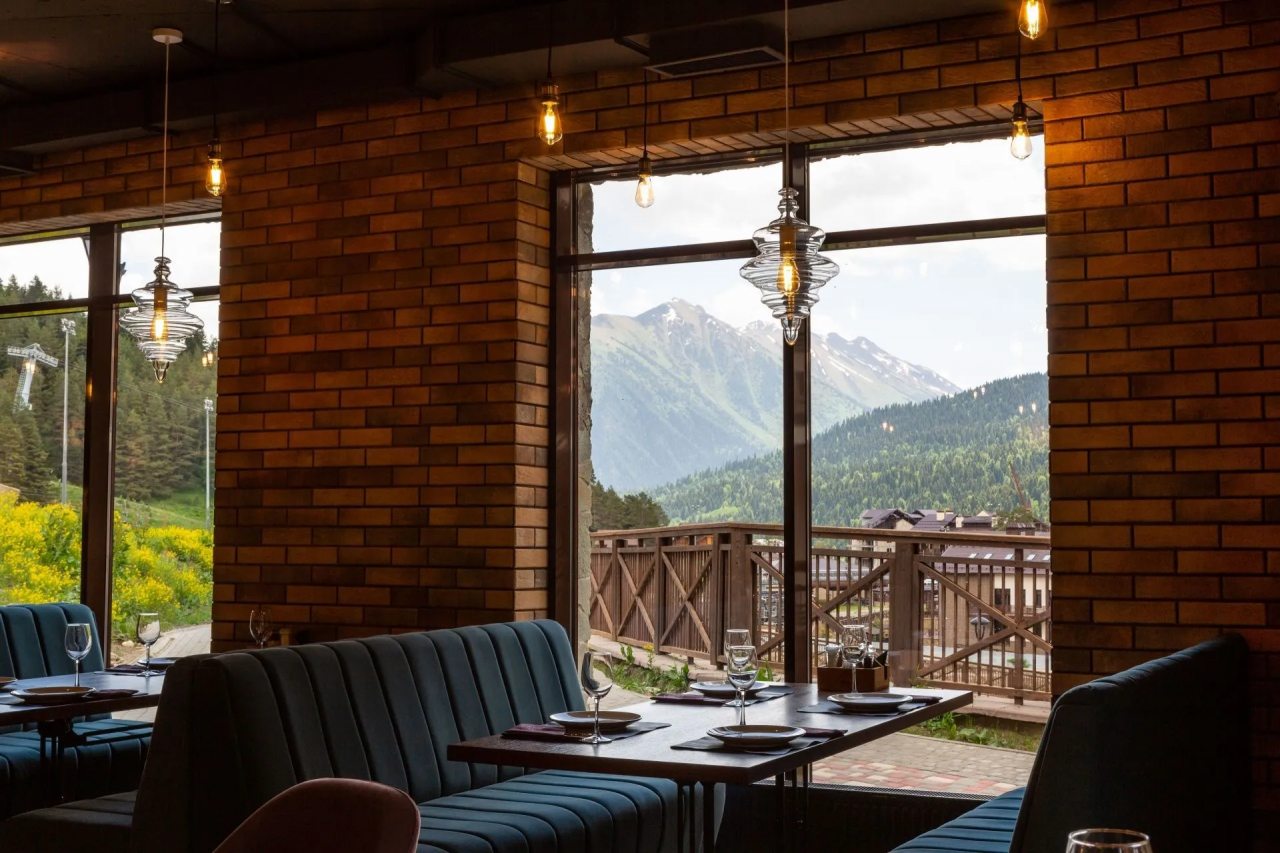 Ресторан AXIS BBQ, Апарт-отель Axis